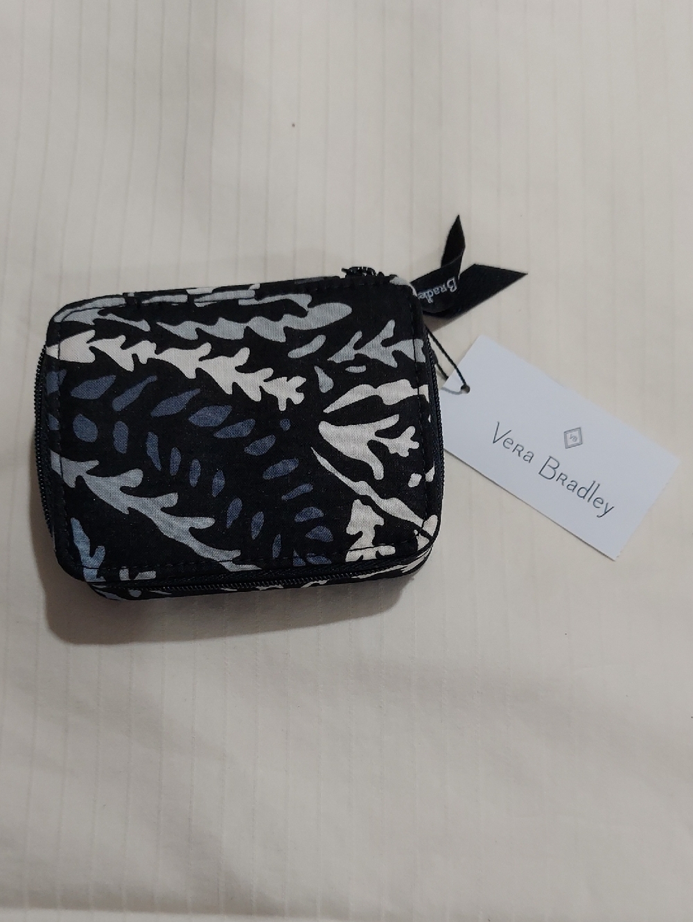 Vera Bradley Black and White Leaf Print Zip Travel Pill Case